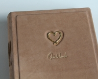 Gästebuch - Album "Goldene Herz" aus braunem Nubukleder, mittelgroß